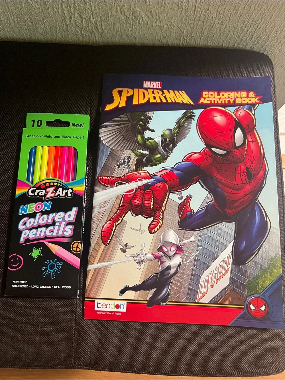 #2901**Marvel Spider-Man Red Coloring & Activity Book by
